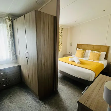 Garden View With Hot Tub *