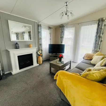 Garden View With Hot Tub *