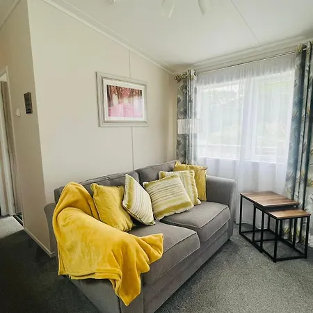 Garden View With Hot Tub York